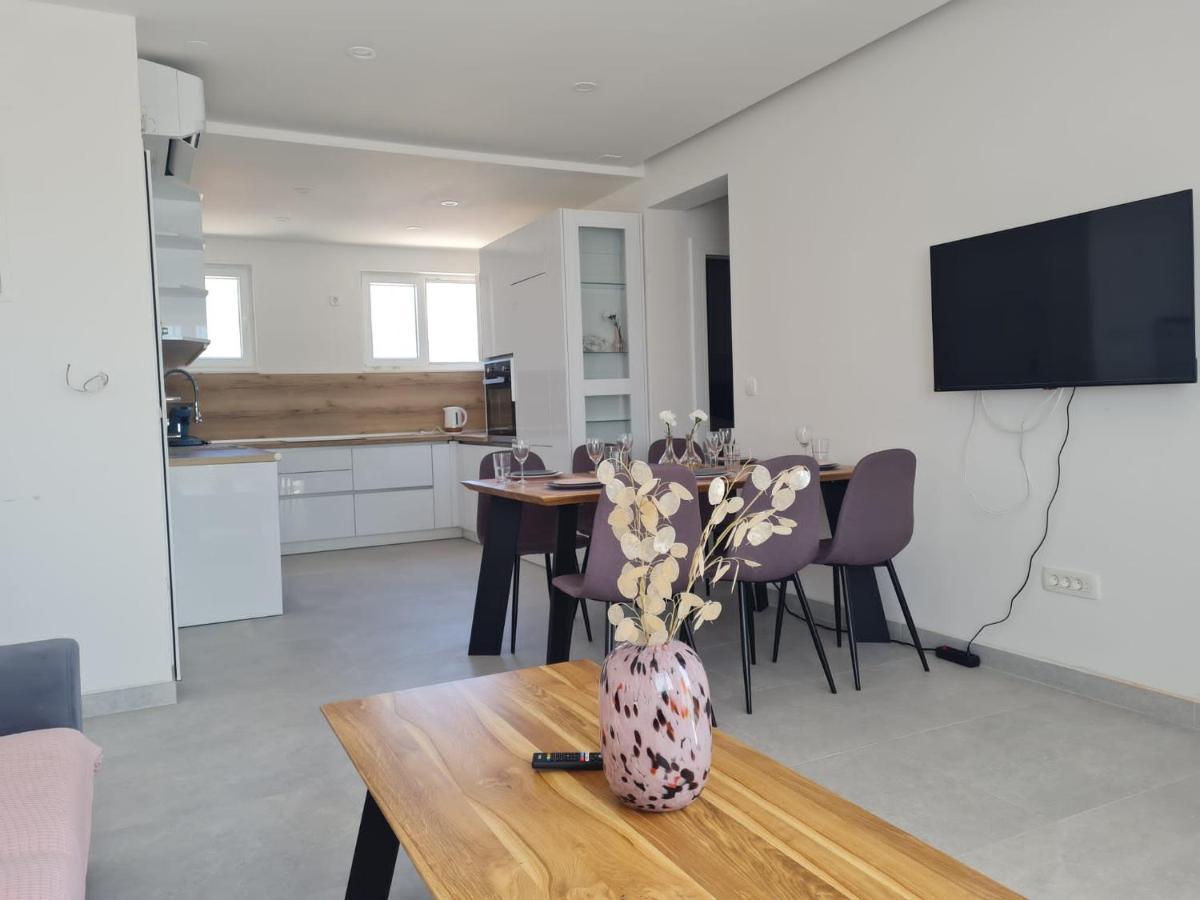 Holiday Apartment Marijana Каштела Экстерьер фото