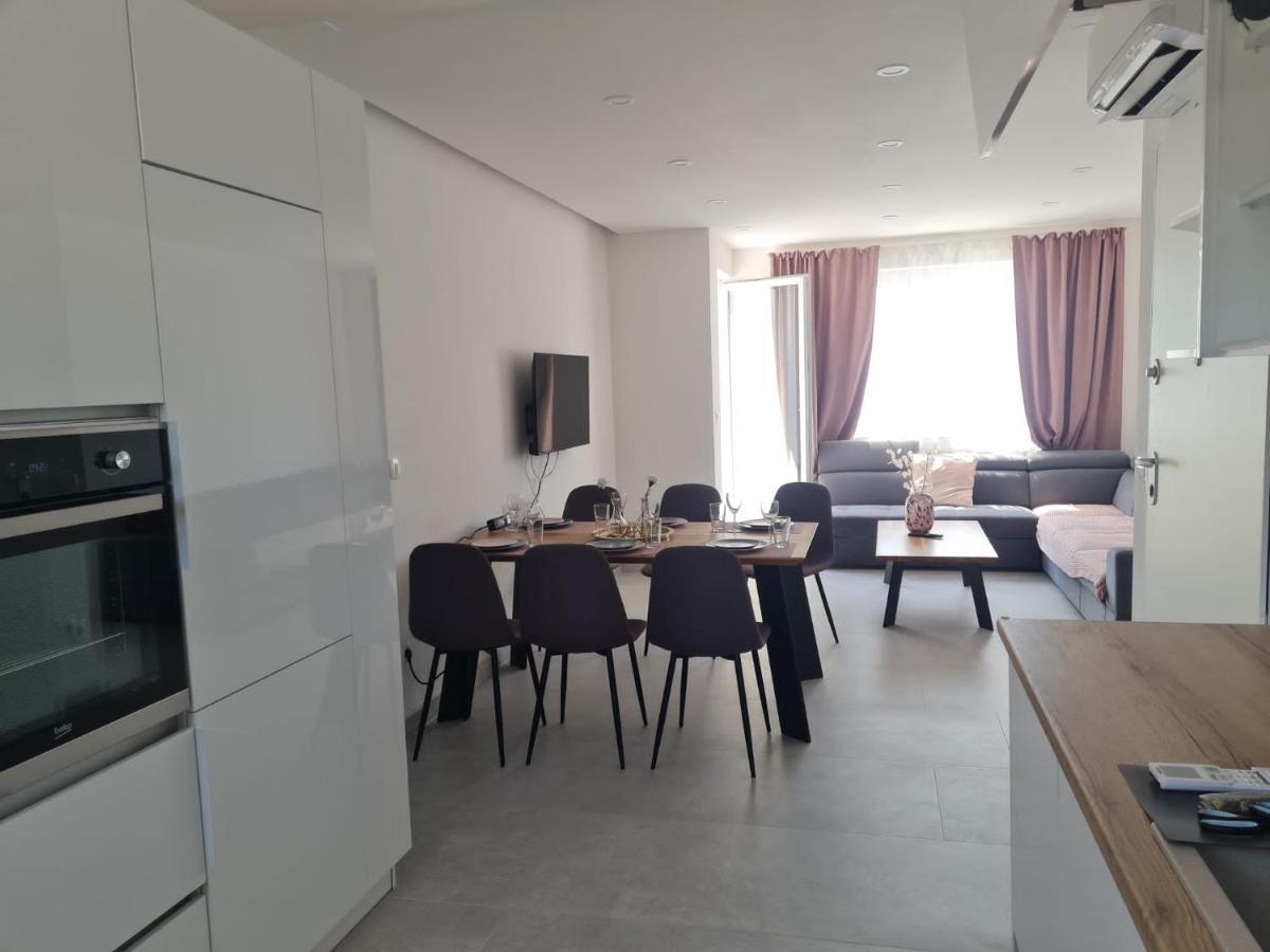 Holiday Apartment Marijana Каштела Экстерьер фото
