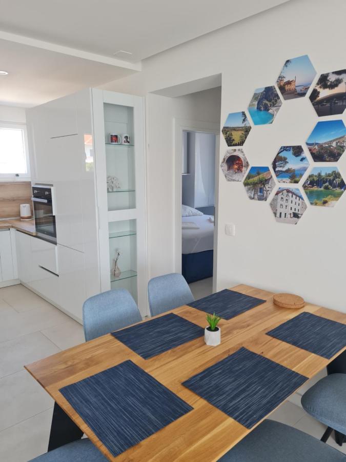 Holiday Apartment Marijana Каштела Экстерьер фото