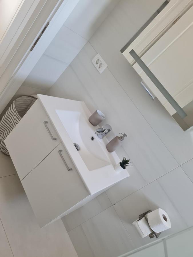 Holiday Apartment Marijana Каштела Экстерьер фото