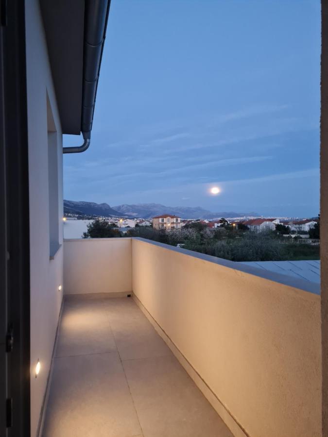 Holiday Apartment Marijana Каштела Экстерьер фото