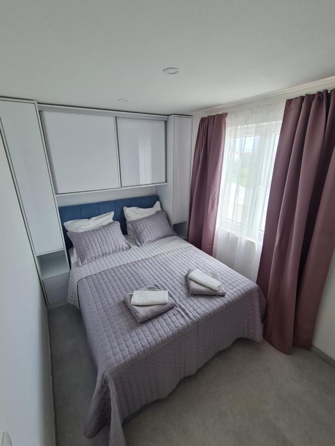 Holiday Apartment Marijana Каштела Экстерьер фото