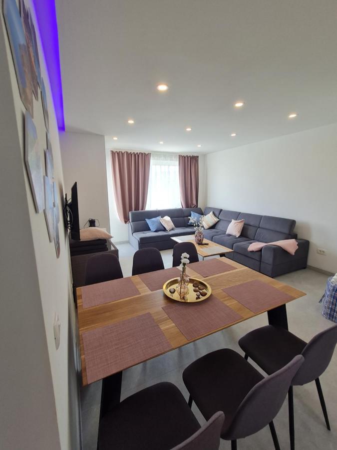 Holiday Apartment Marijana Каштела Экстерьер фото