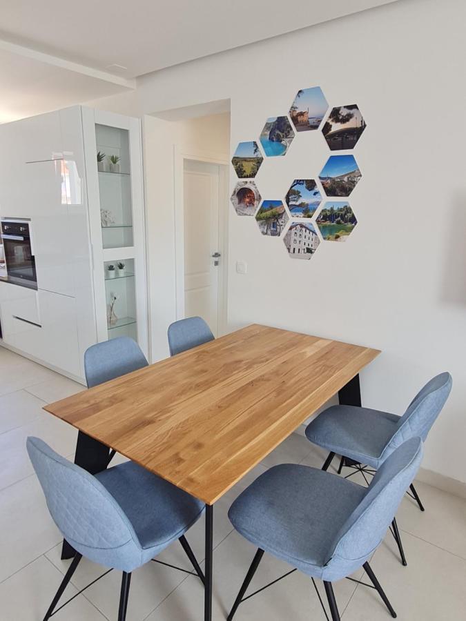 Holiday Apartment Marijana Каштела Экстерьер фото