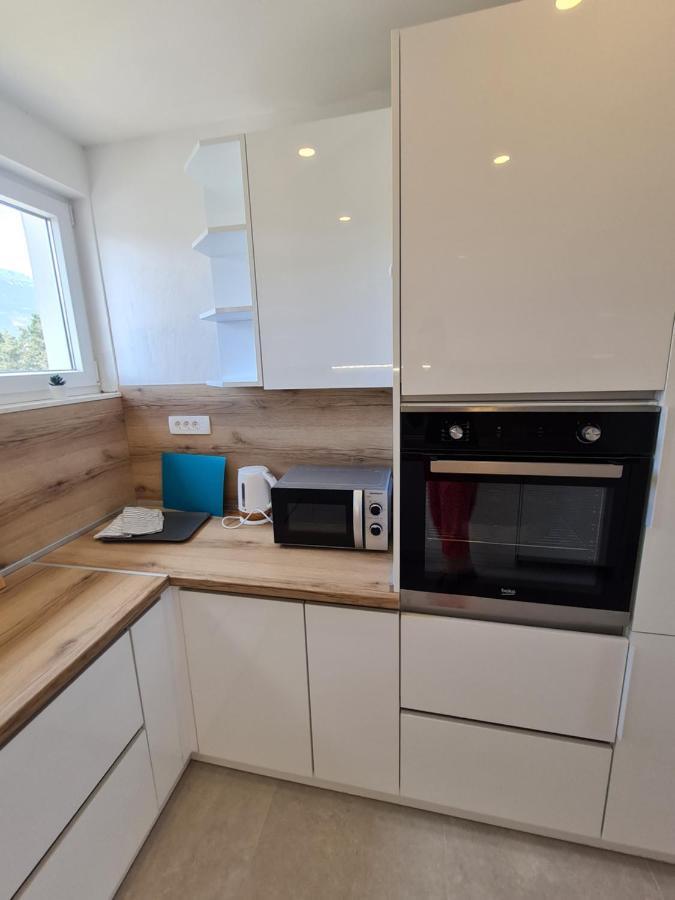 Holiday Apartment Marijana Каштела Экстерьер фото