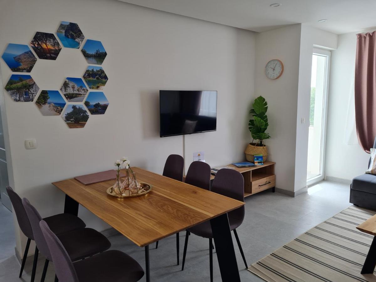 Holiday Apartment Marijana Каштела Экстерьер фото